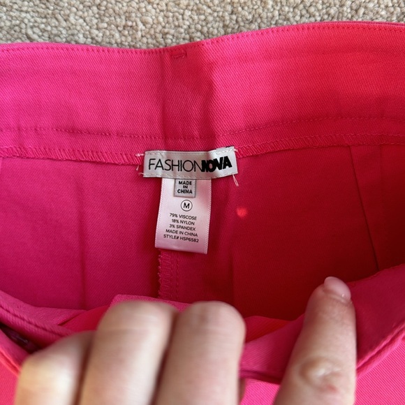 Hot pink denim shorts - Picture 2 of 4